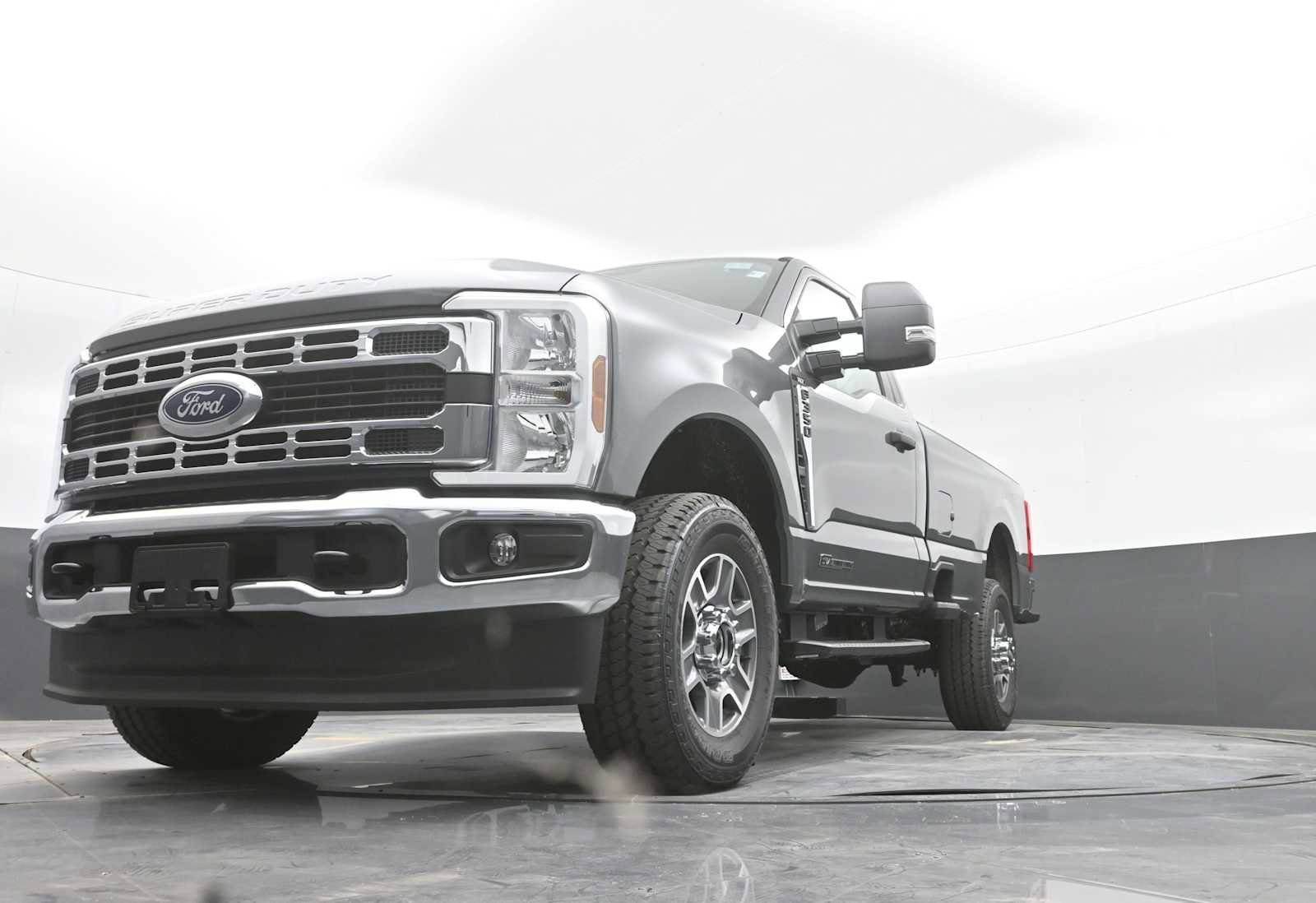 New 2025 Ford F350 XLT image 24