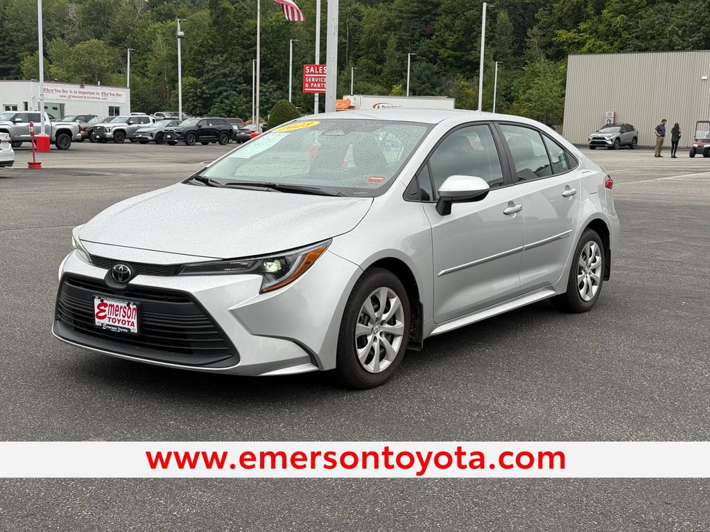 Used 2023 Toyota Corolla LE FWD image 1