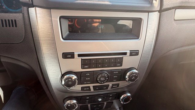 Used 2011 Ford Fusion SE w/ 201A Rapid Spec Order Code FWD image 19