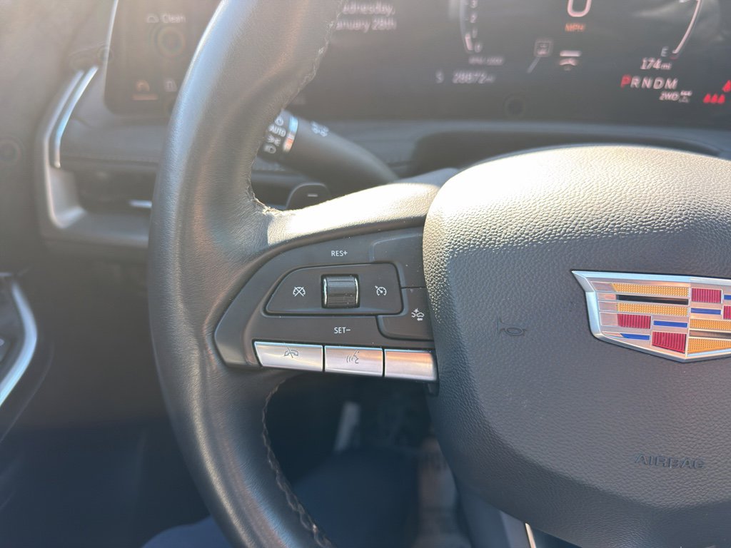 Used 2025 Cadillac XT4 Premium Luxury image 15