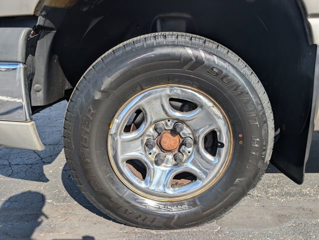 Used 2004 Chevrolet Silverado 1500 4x4 Extended Cab w/ Light Duty Power Package image 26