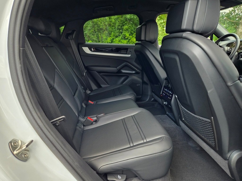 New 2026 Porsche Cayenne Coupe image 37
