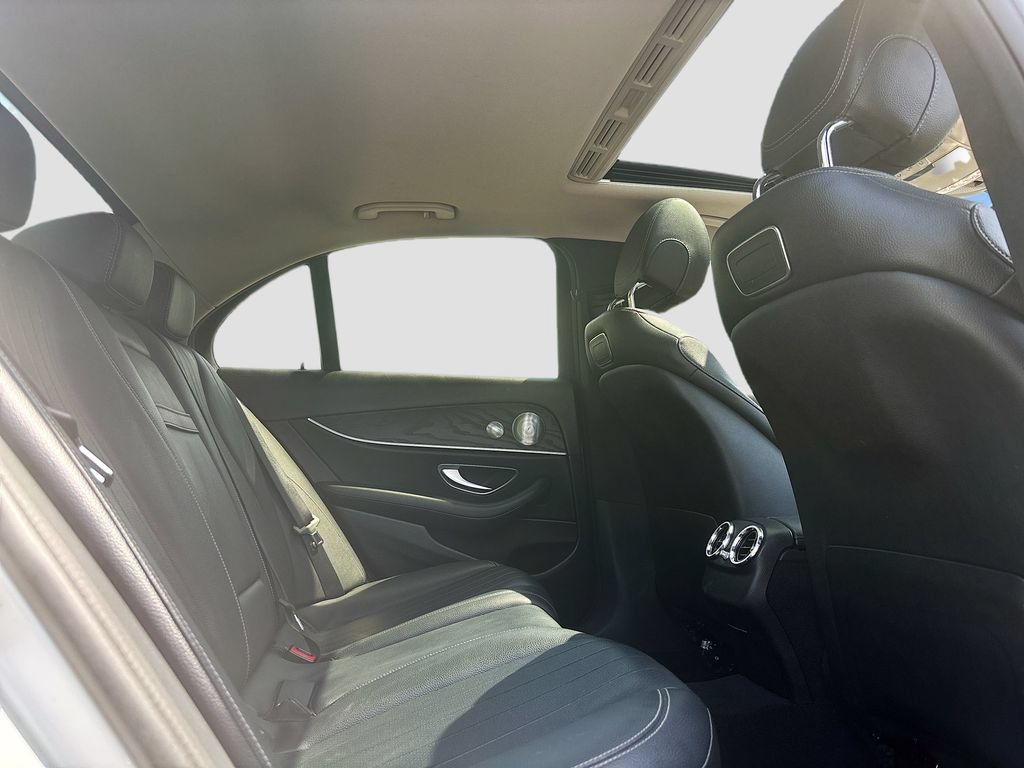 Used 2018 Mercedes-Benz E 300 image 19