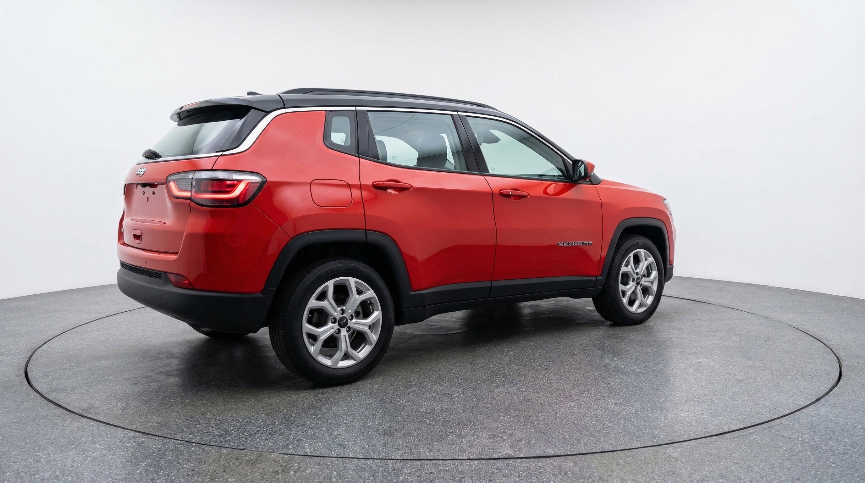 Used 2025 Jeep Compass Latitude AWD/4WD image 9