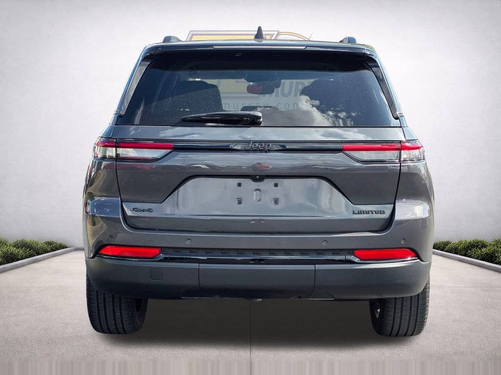 Used 2024 Jeep Grand Cherokee Limited w/ Black Appearance Package image 6