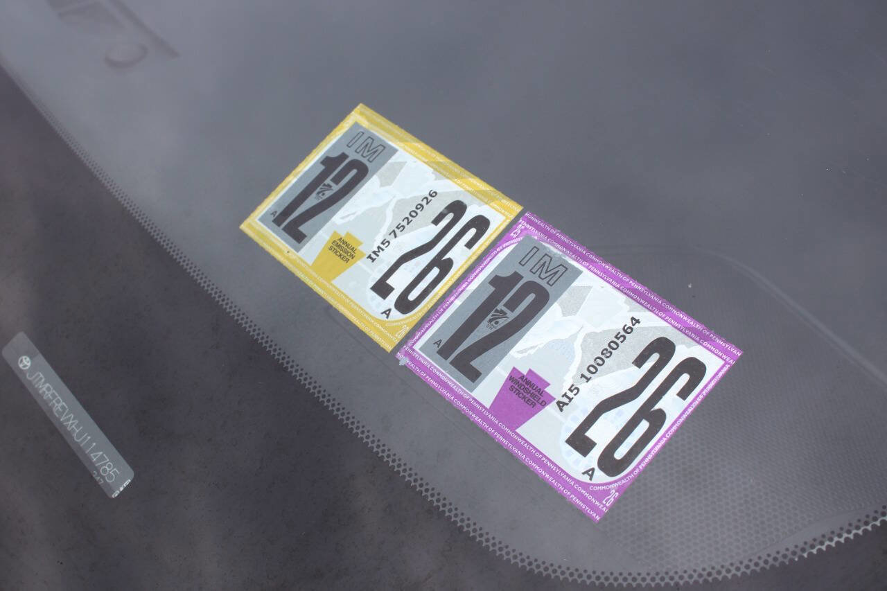 Used 2017 Toyota RAV4 XLE image 27