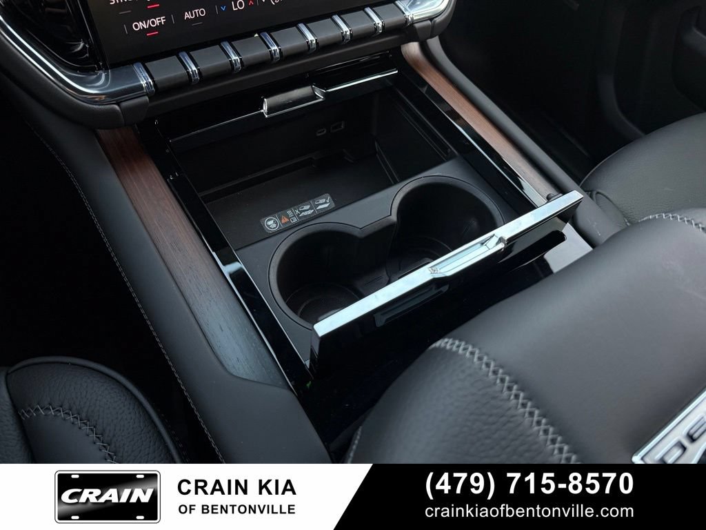 Used 2026 GMC Yukon XL Denali w/ Denali Reserve Package AWD/4WD image 18