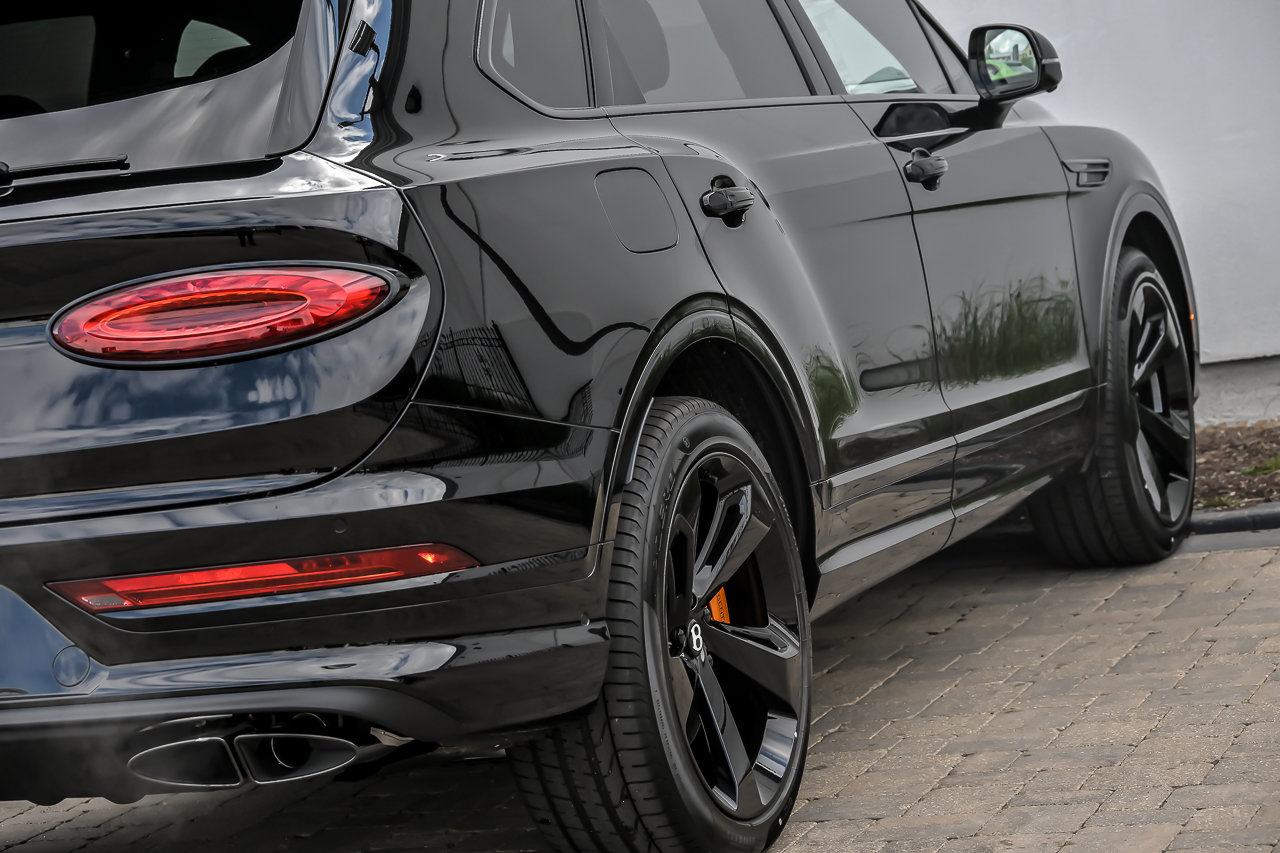 New 2026 Bentley Bentayga AWD/4WD image 17