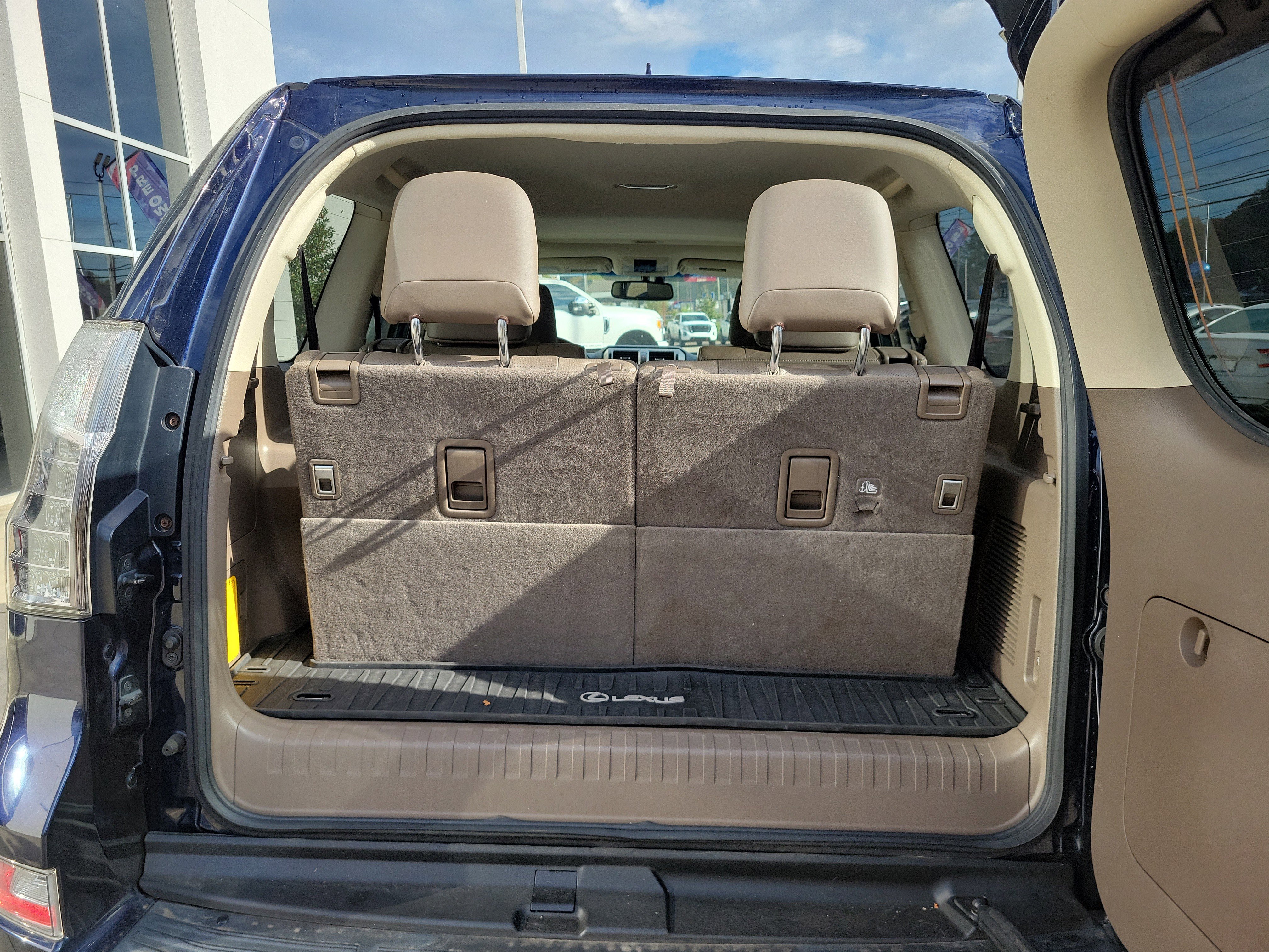 Used 2019 Lexus GX 460 image 12