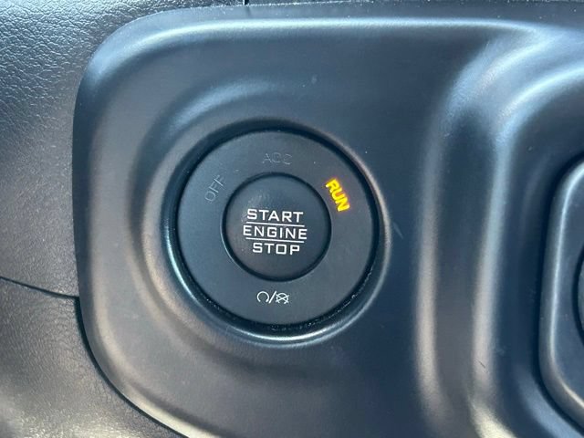 Used 2022 Jeep Gladiator Sport AWD/4WD image 25