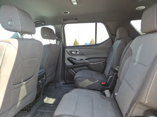 Used 2023 Chevrolet Traverse LT image 30