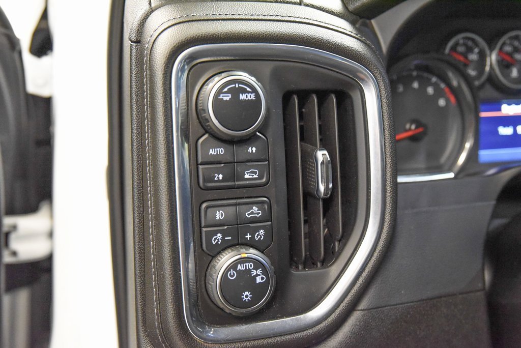 Used 2021 Chevrolet Silverado 1500 RST image 17