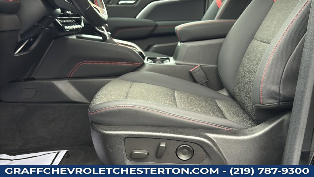 Used 2023 Chevrolet Colorado Z71 w/ Z71 Convenience Package 2 AWD/4WD image 25