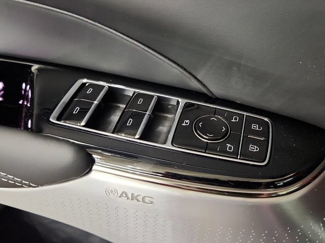 New 2026 Cadillac Lyriq V AWD/4WD image 18