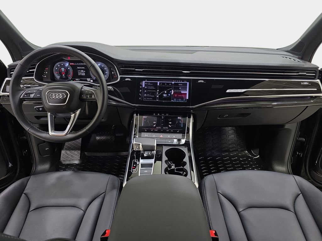 Certified 2025 Audi Q7 2.0T Premium w/ Convenience Plus Package image 9