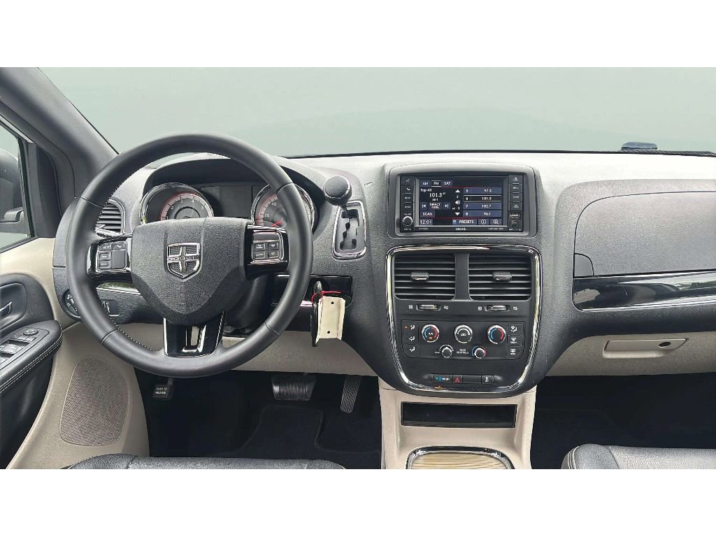 Used 2017 Dodge Grand Caravan SXT FWD image 15