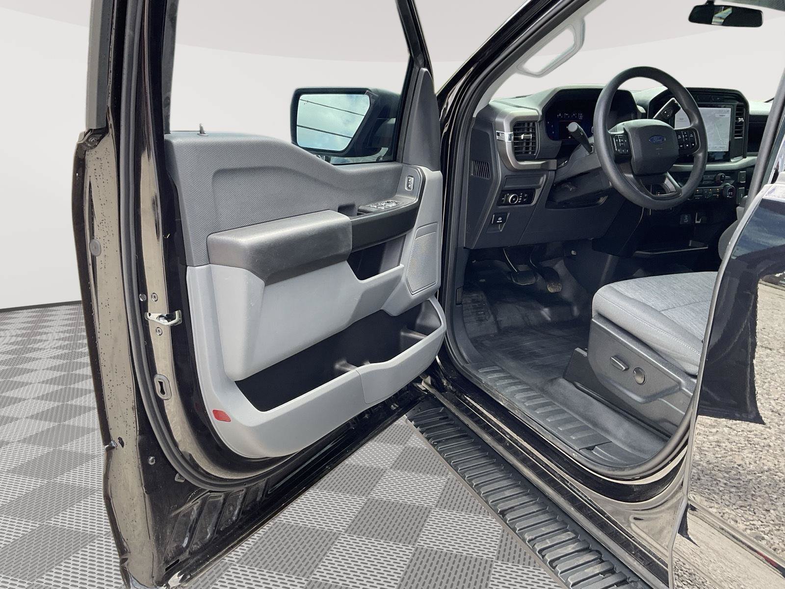 Used 2024 Ford F150 XL w/ Equipment Group 103A High AWD/4WD image 12