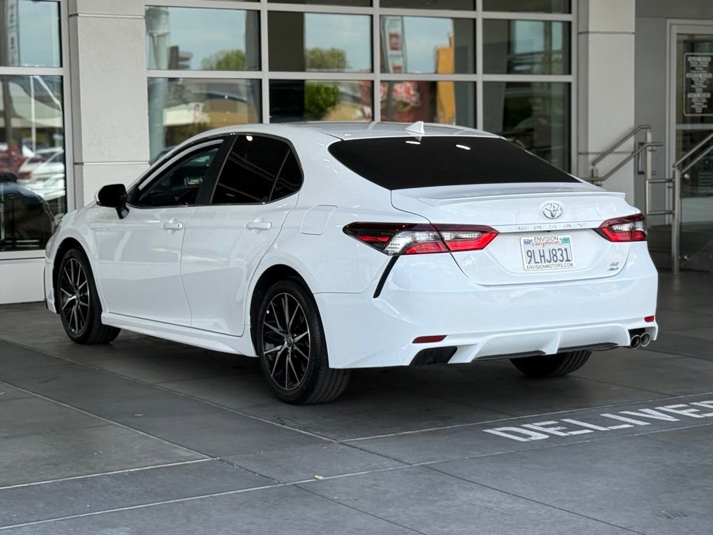 Certified 2024 Toyota Camry SE w/ Convenience Package image 10