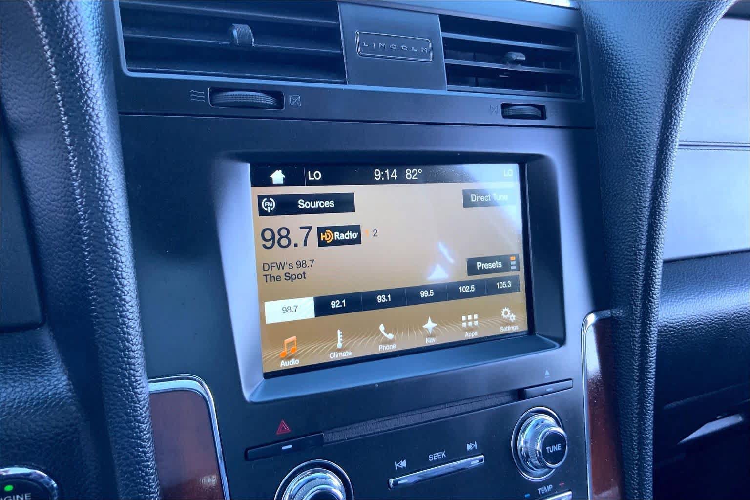 Used 2017 Lincoln Navigator Select RWD image 33