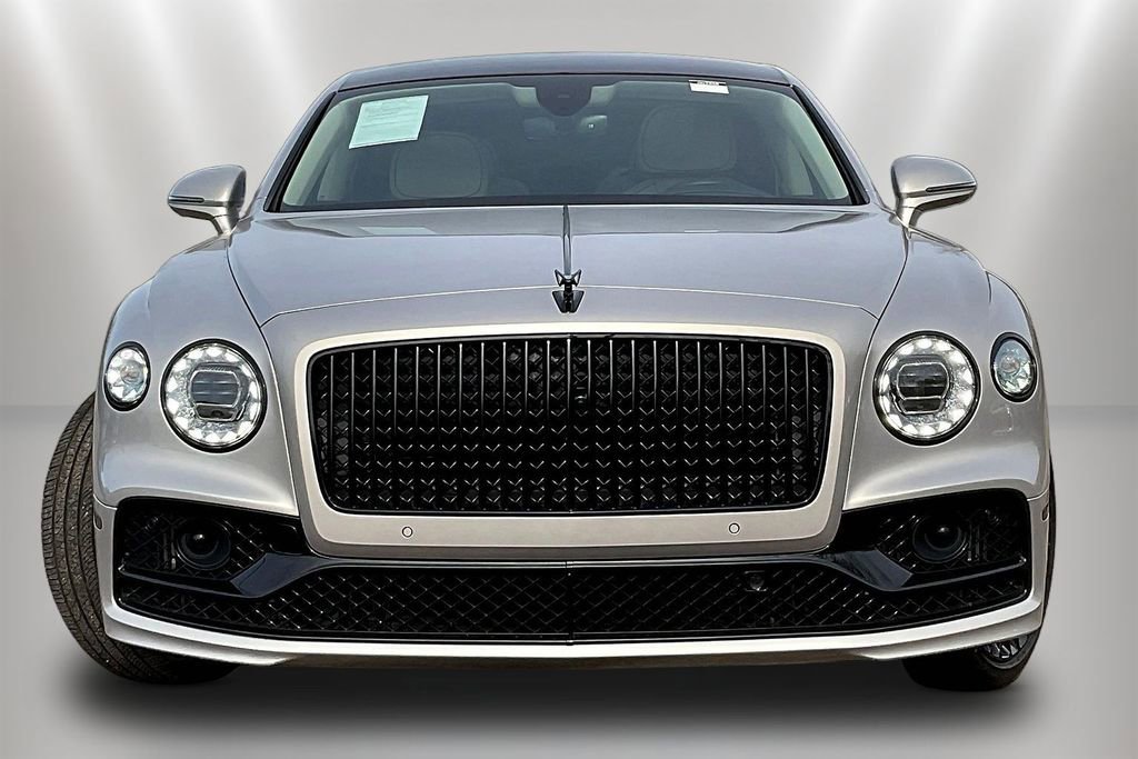 Used 2022 Bentley Flying Spur V8 image 2