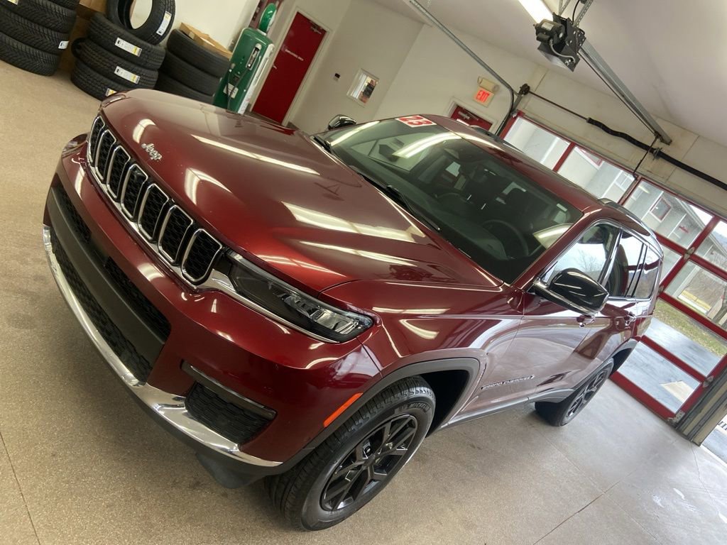 Certified 2023 Jeep Grand Cherokee L Limited w/ Luxury Tech Group II AWD/4WD image 4