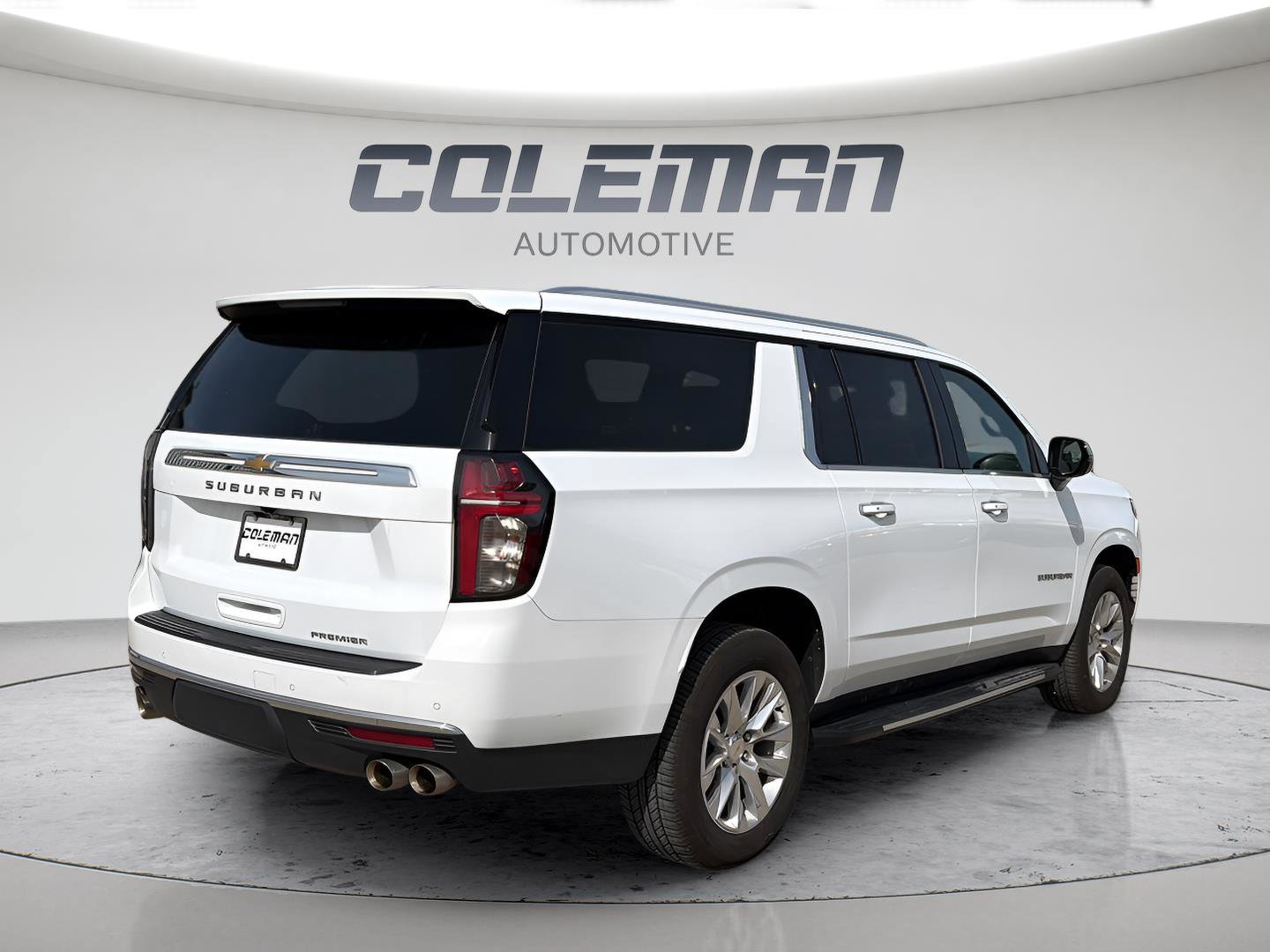 Used 2023 Chevrolet Suburban Premier image 5