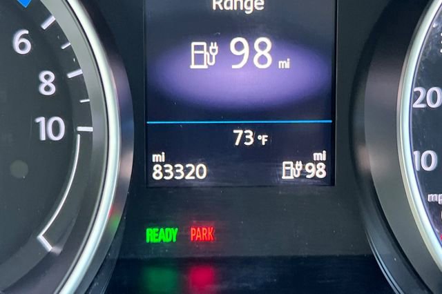 Used 2019 Volkswagen e-Golf SE image 30