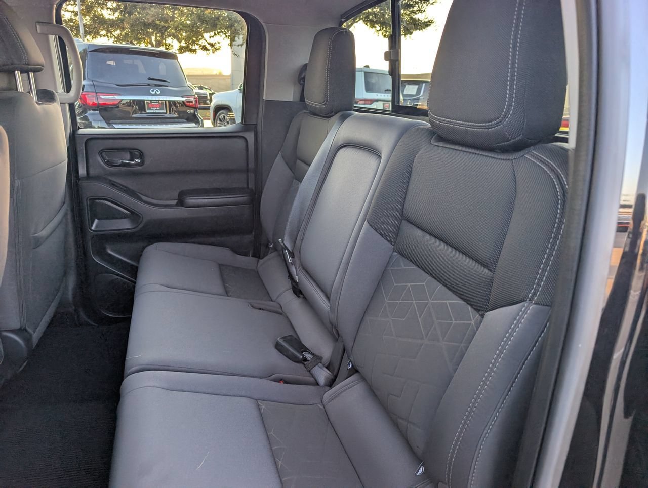 Certified 2025 Nissan Frontier SV RWD image 24