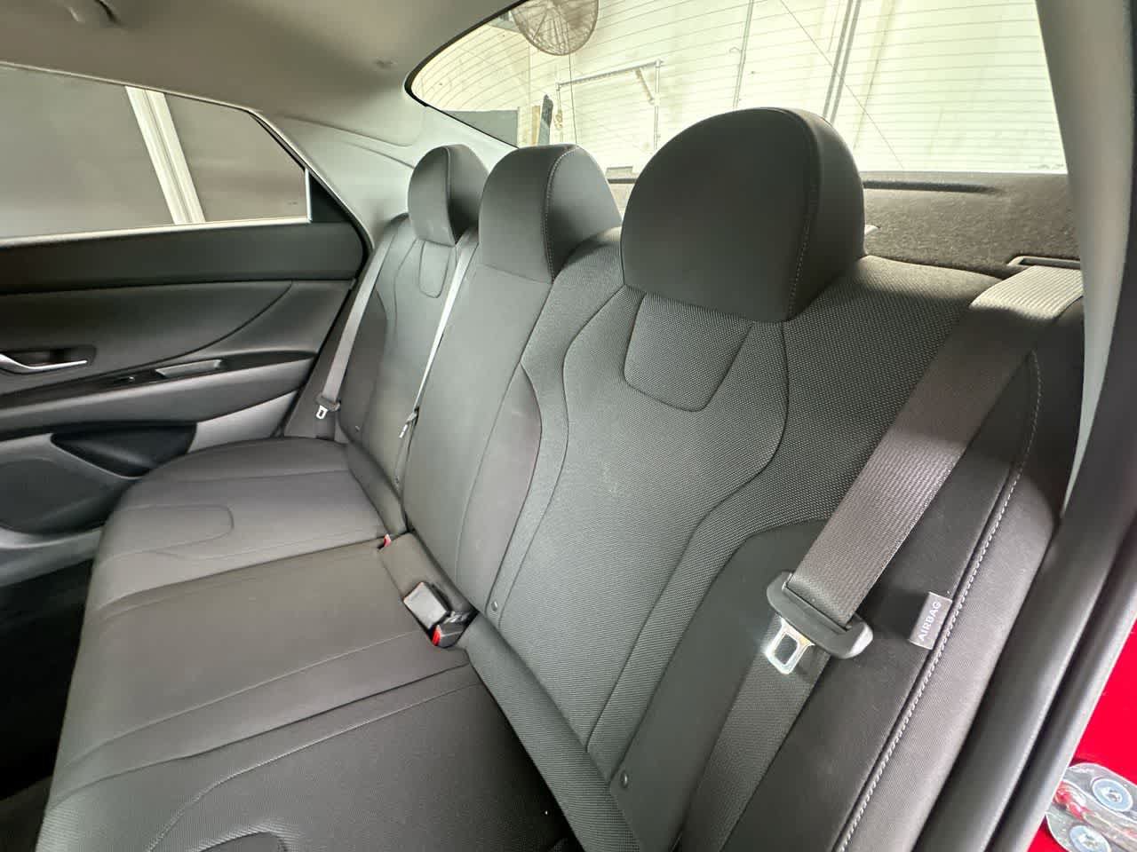 Used 2026 Hyundai Elantra SE FWD image 22