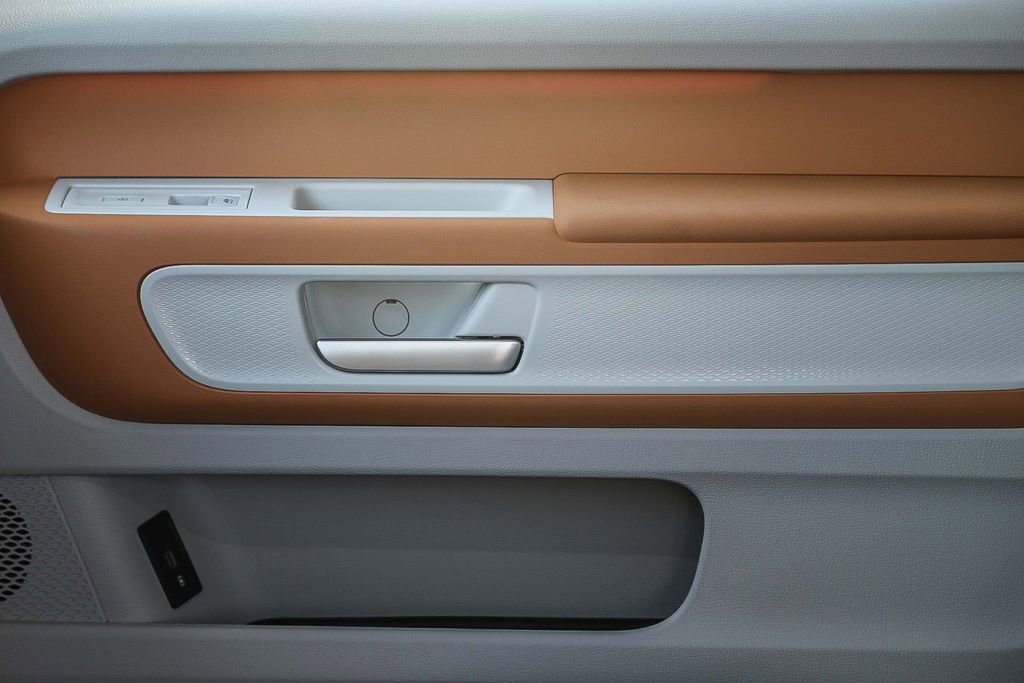 New 2025 Volkswagen ID. Buzz Pro S Plus image 31