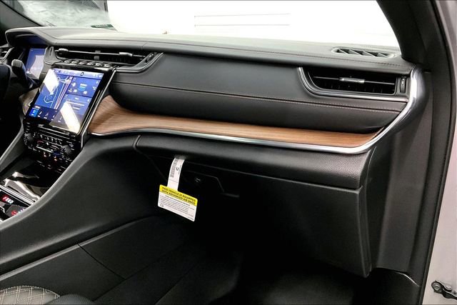 Used 2024 Jeep Grand Cherokee L Summit w/ Advanced Protech Group IV image 17