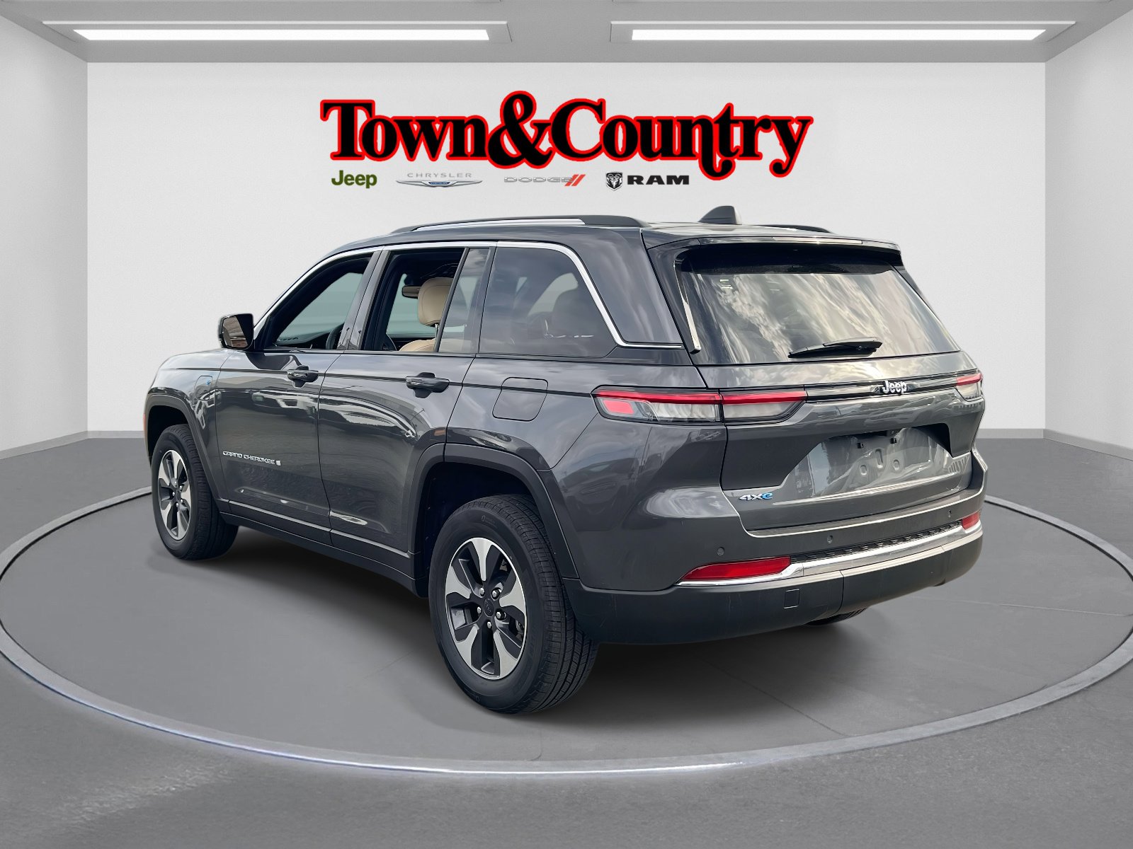 Certified 2022 Jeep Grand Cherokee Limited 4xe image 7