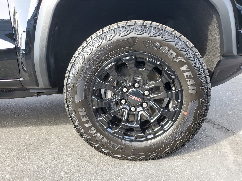 New 2026 GMC Canyon Elevation w/ Convenience Package image 5