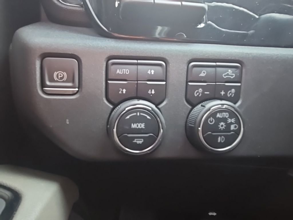 Used 2023 Chevrolet Silverado 1500 ZR2 w/ Technology Package image 21