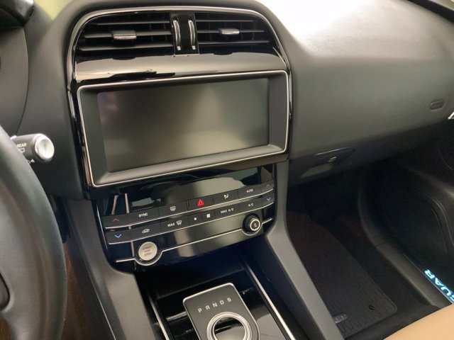 Used 2020 Jaguar F-PACE Premium AWD/4WD image 18