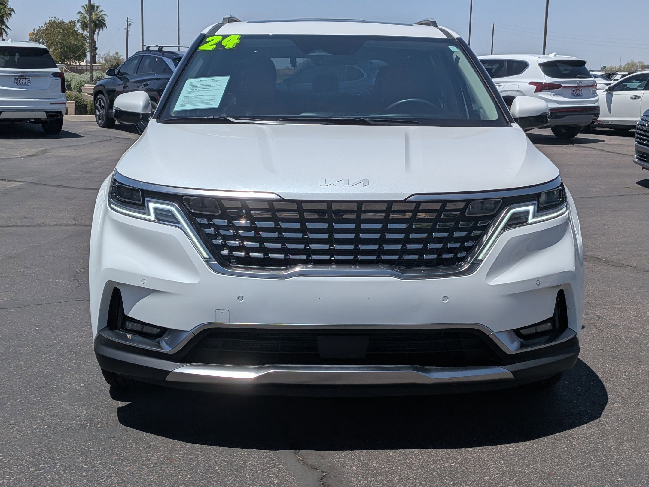 Used 2024 Kia Carnival SX Prestige FWD image 2