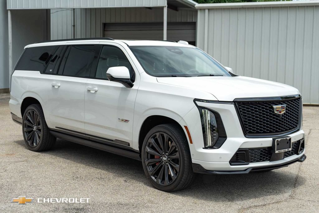Used 2025 Cadillac Escalade ESV V AWD/4WD image 4