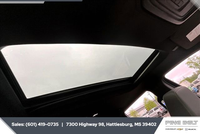 Used 2022 Chevrolet Silverado 1500 ZR2 w/ Technology Package image 16