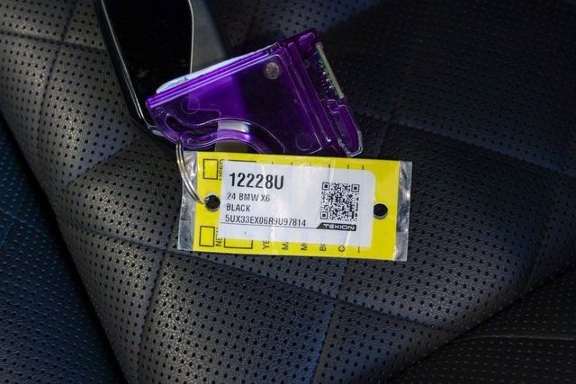 Used 2024 BMW X6 xDrive40i w/ Premium Package image 69