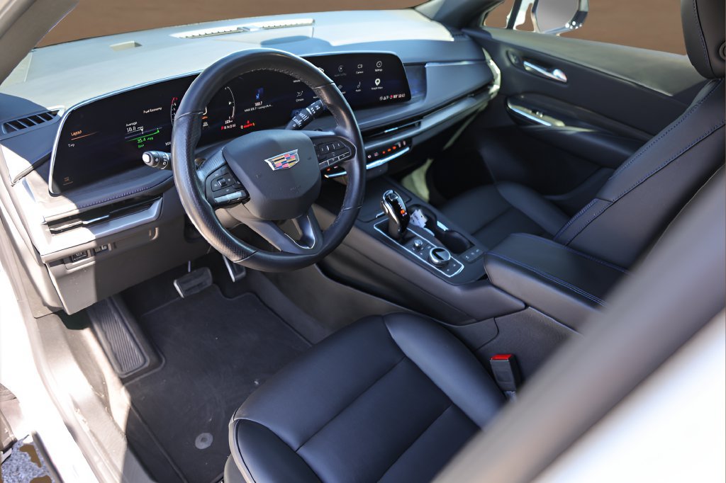 Certified 2025 Cadillac XT4 Sport FWD image 10