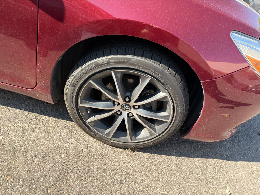 Used 2015 Toyota Camry XSE FWD image 5