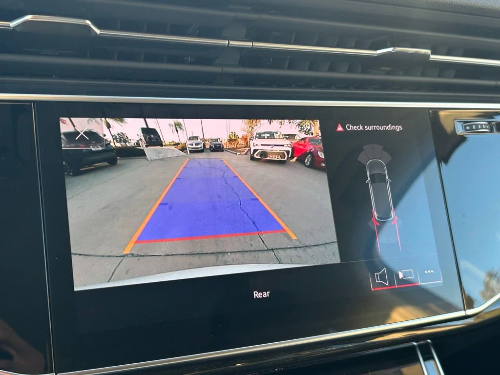 Used 2023 Audi Q7 2.0T Premium w/ Towing Package image 18