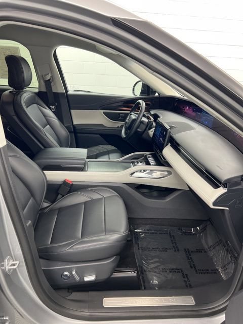 Used 2024 Lincoln Nautilus Premier AWD/4WD image 20