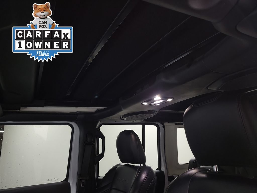 Used 2022 Jeep Wrangler Unlimited Sahara w/ Cold Weather Group AWD/4WD image 16