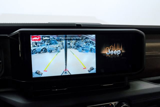 Used 2025 Jeep Gladiator Rubicon w/ Safety Group AWD/4WD image 66