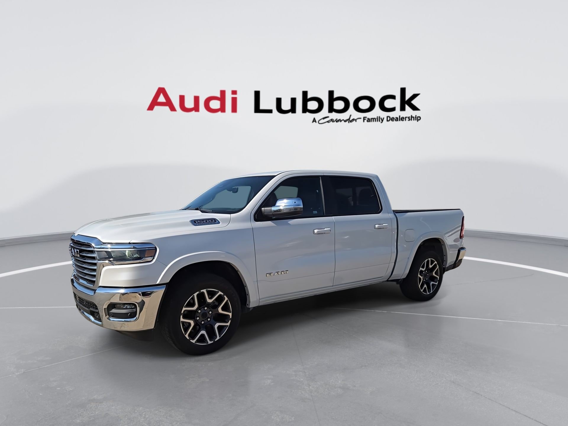 Used 2026 RAM 1500 Laramie AWD/4WD image 5