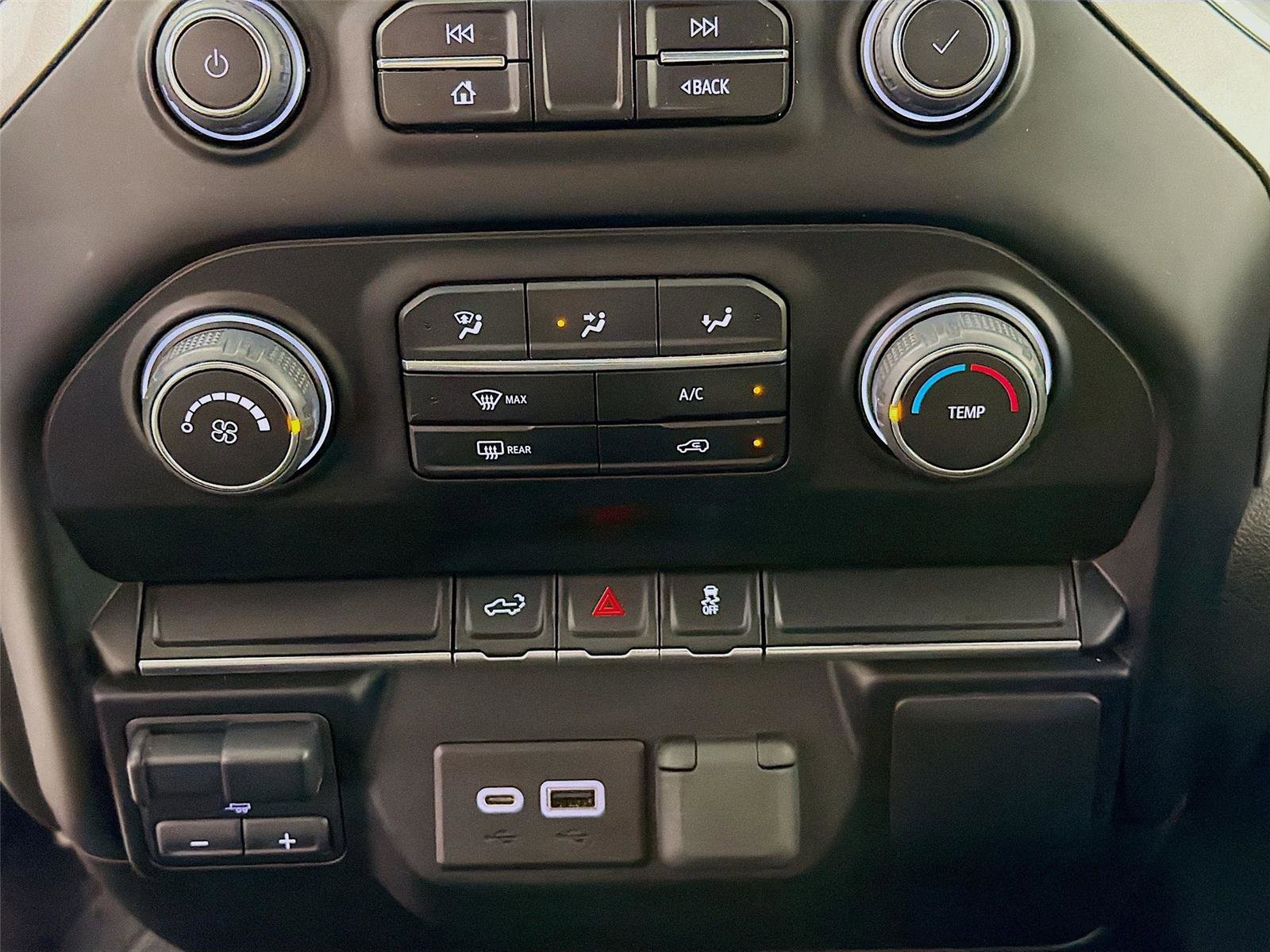 Used 2022 Chevrolet Silverado 3500 LT w/ Gooseneck/5TH Wheel Package AWD/4WD image 16