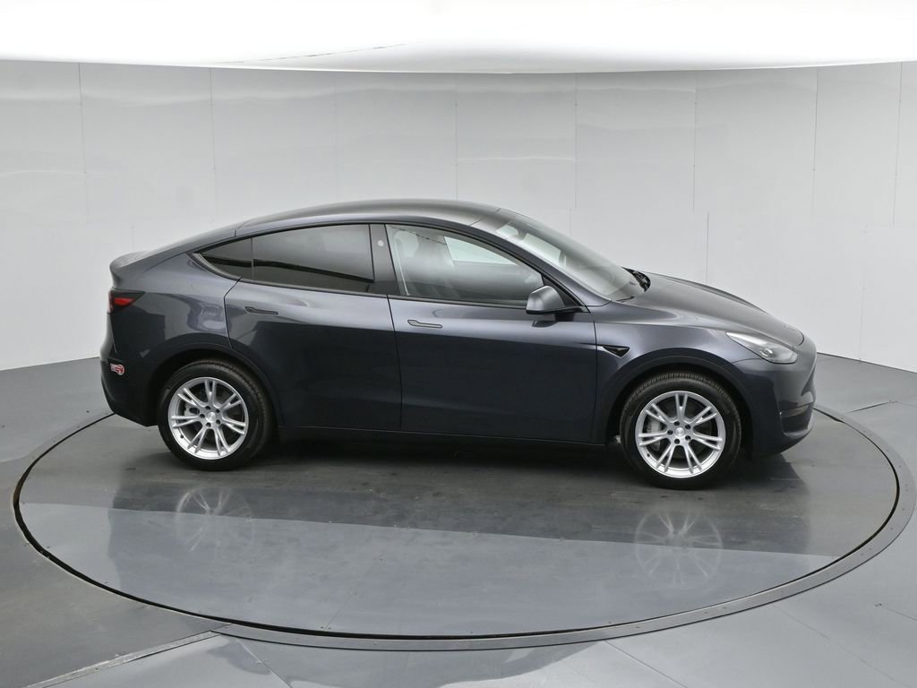 Used 2024 Tesla Model Y Long Range image 50