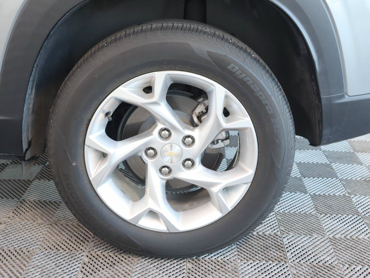 Used 2024 Chevrolet Trax LS w/ LS Convenience Package FWD image 15