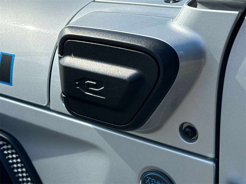 Used 2024 Jeep Wrangler Unlimited Rubicon 4xe image 9